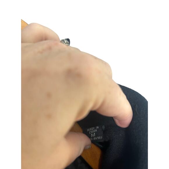 GUESS Vintage Y2K Black Wool Blend Long Coat M
Trench Pea Coat  Pockets - Picture 4 of 6